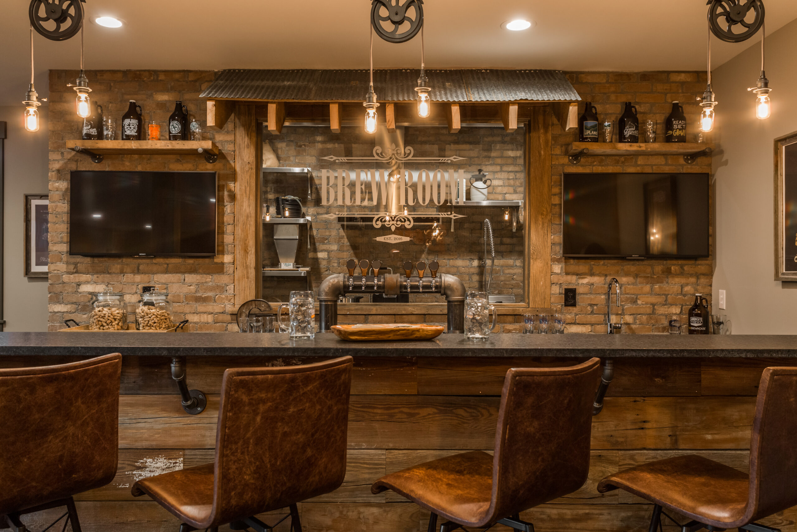 Stone-Artisans-ChtmHlls-Bar2